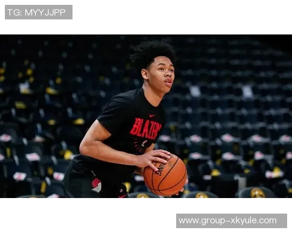 安芬尼西蒙斯末节狂砍16分助力逆转创赛季新高39分表现惊艳全场